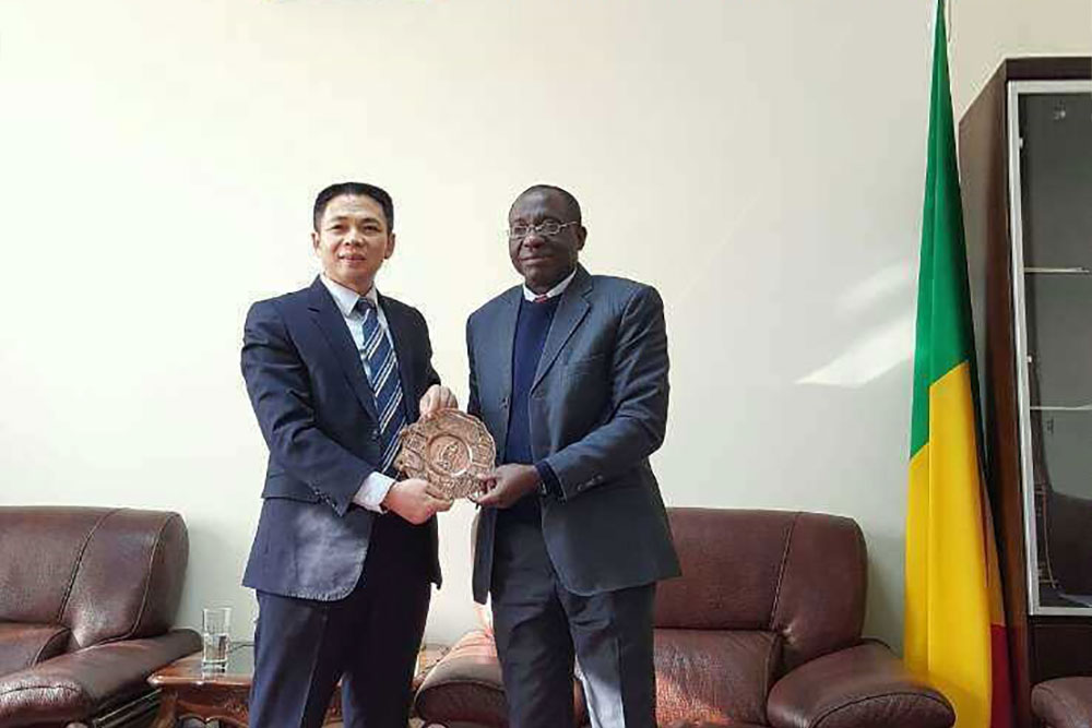 Mr. Qin Changling, Chairman of Qin Gong International Group, met with Mr. Lancina Kone, Mali Ambassad